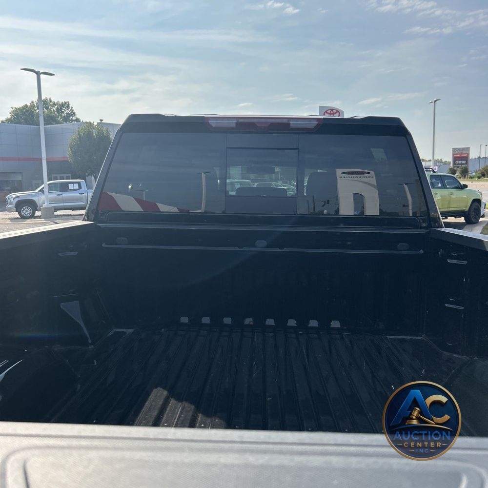 2025 Chevrolet Silverado 3500 LT Crew Cab 4WD LWB SRW