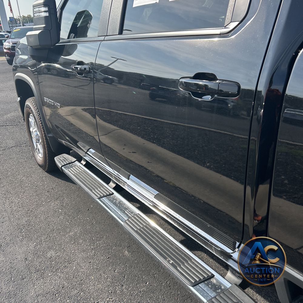 2025 Chevrolet Silverado 3500 LT Crew Cab 4WD LWB SRW