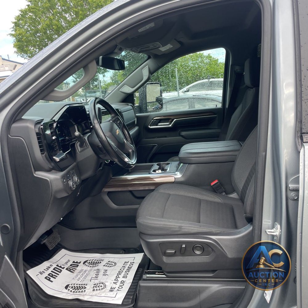 2025 Chevrolet Silverado 3500HD LT