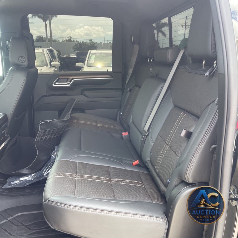 2025 Chevrolet Silverado 3500HD High Country
