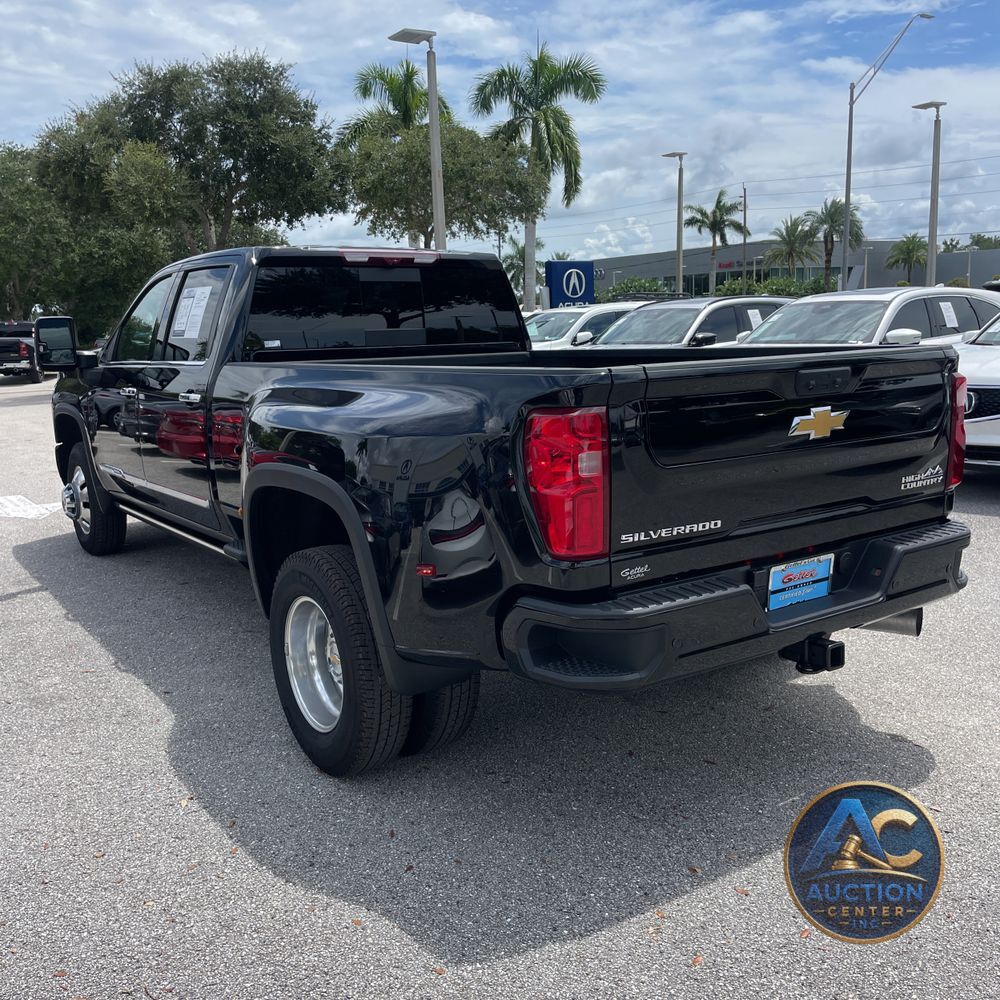 2025 Chevrolet Silverado 3500HD High Country