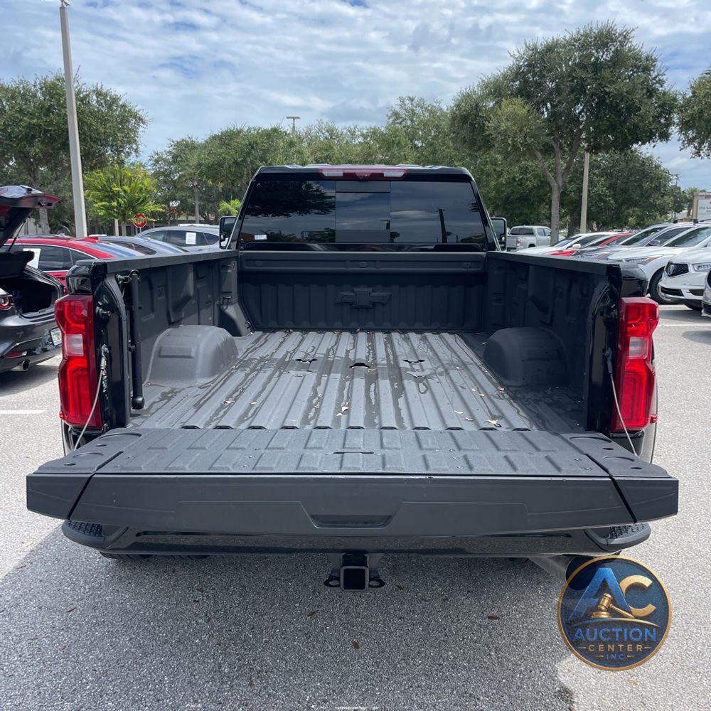 2025 Chevrolet Silverado 3500HD High Country