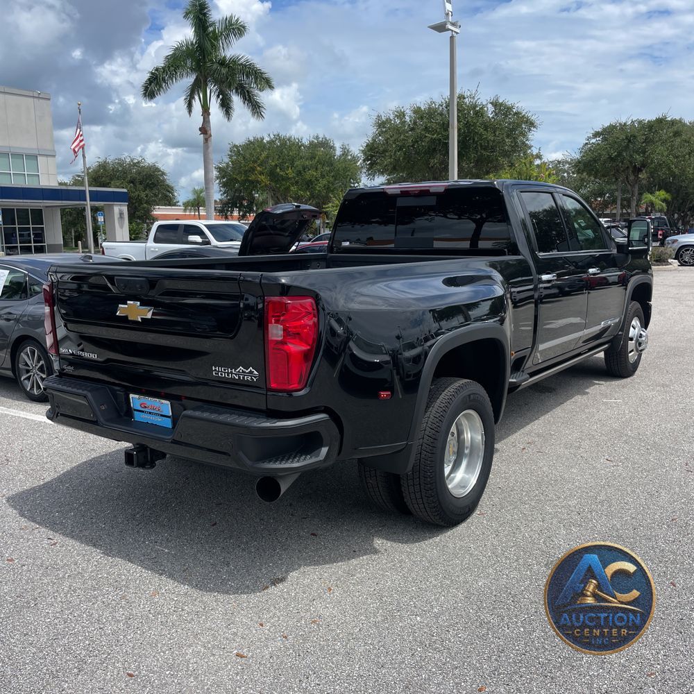 2025 Chevrolet Silverado 3500HD High Country