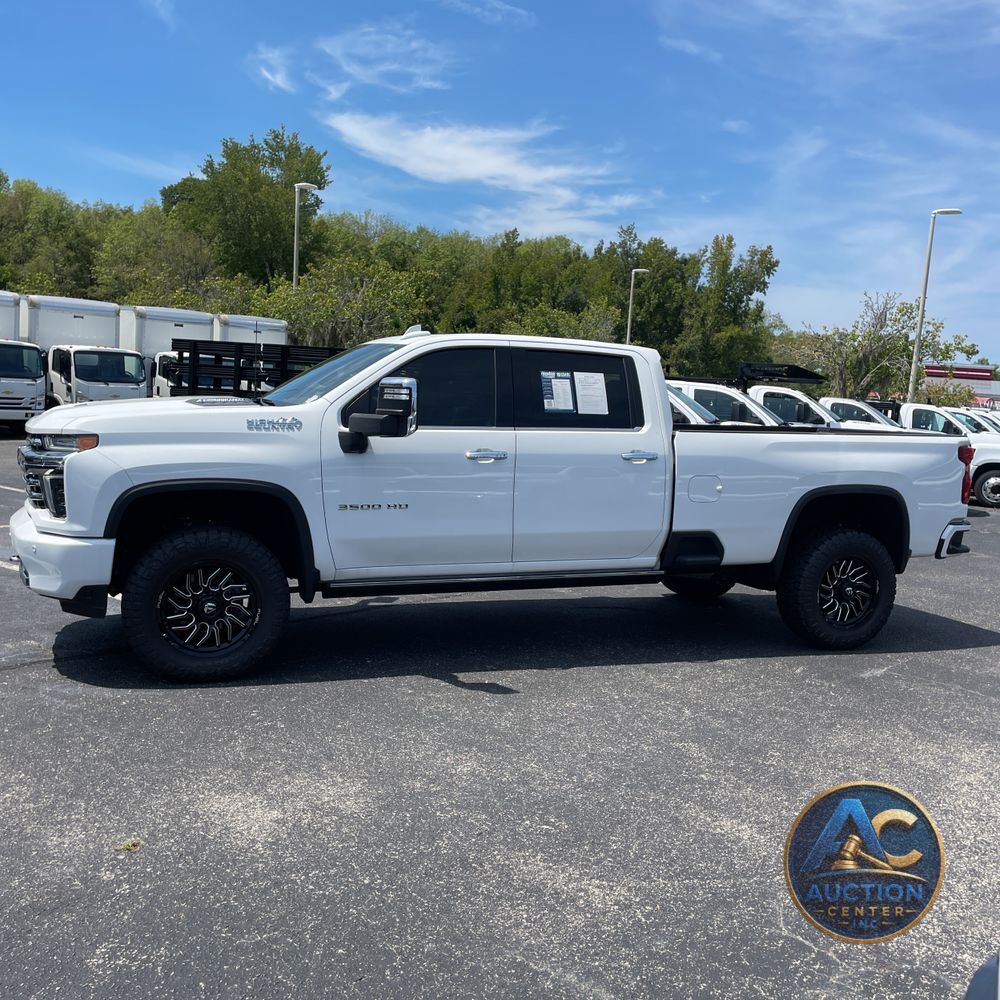 2022 Chevrolet Silverado 3500HD High Country
