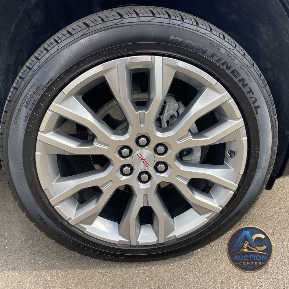 2024 GMC Acadia Denali