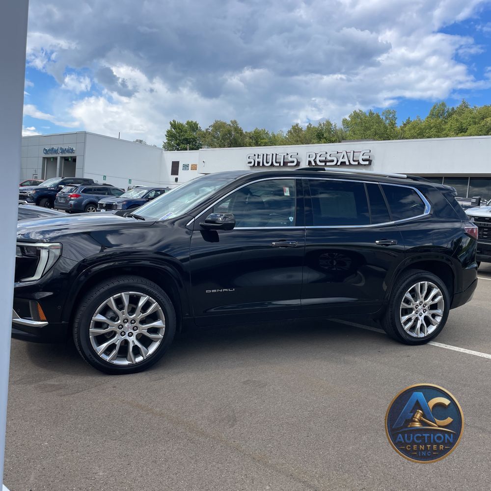 2024 GMC Acadia Denali