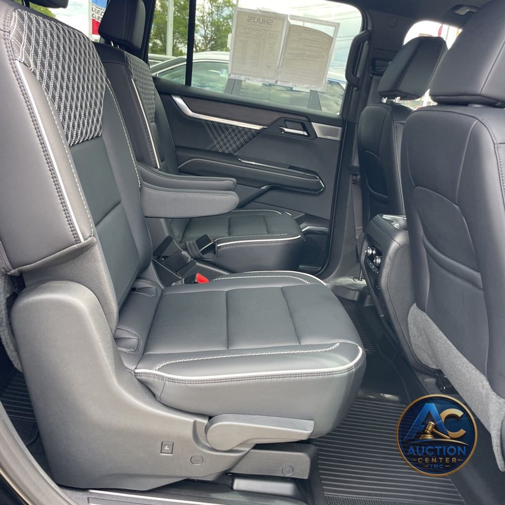 2024 GMC Acadia Denali