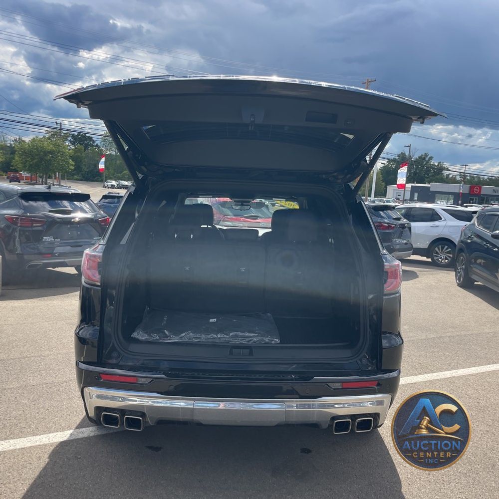 2024 GMC Acadia Denali