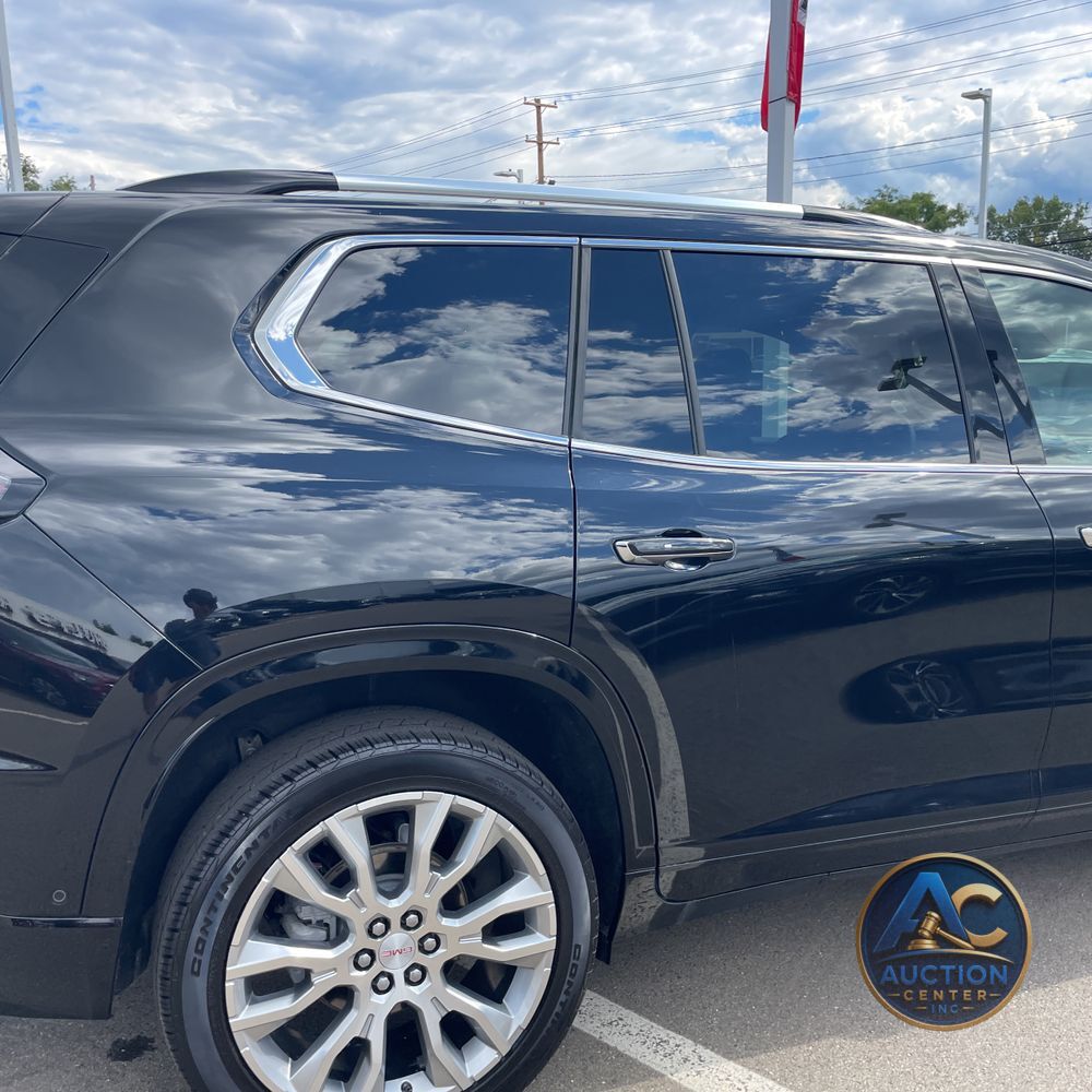 2024 GMC Acadia Denali