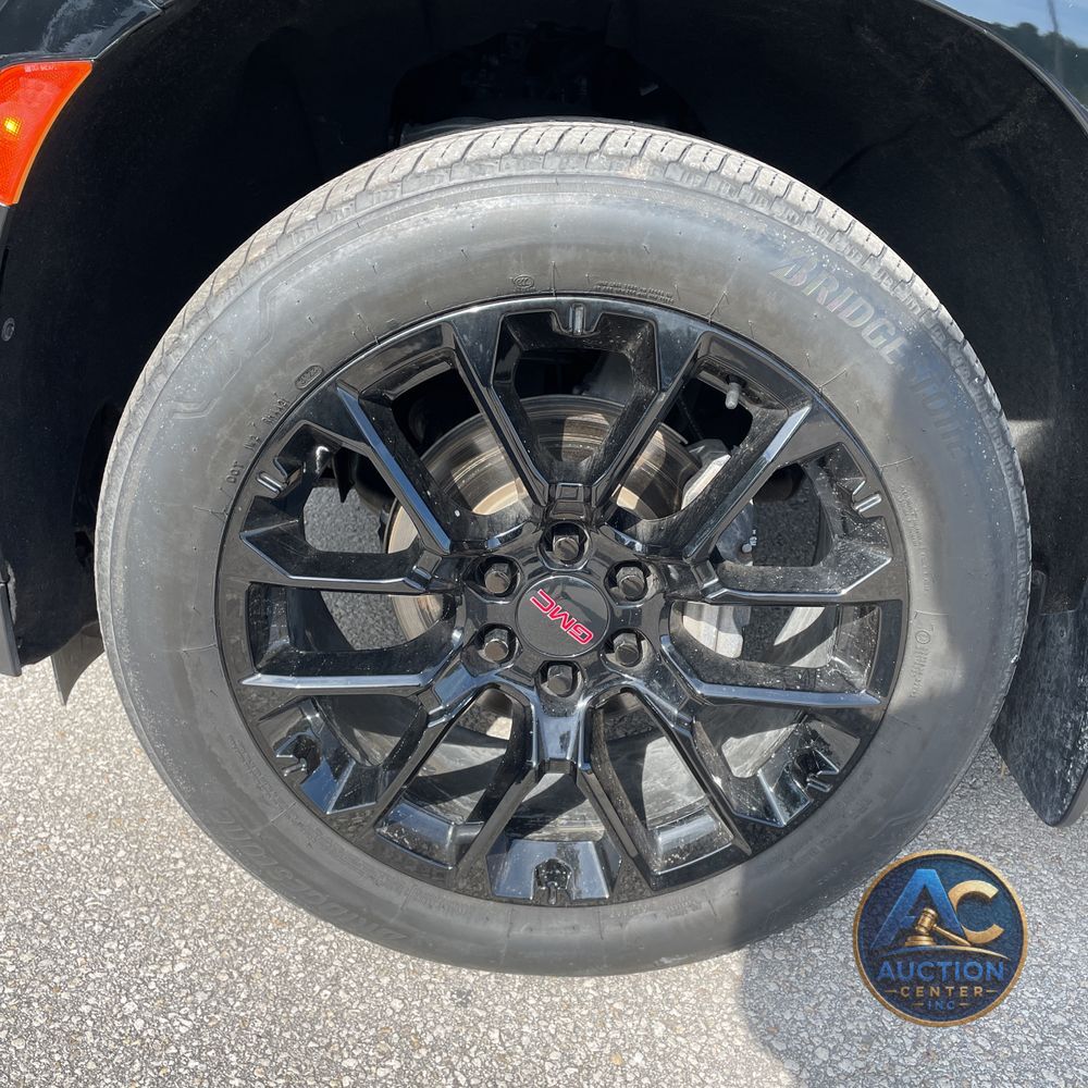2022 GMC Yukon SLT