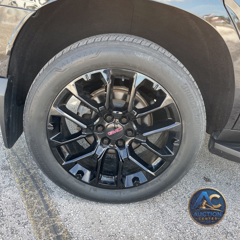 2022 GMC Yukon SLT