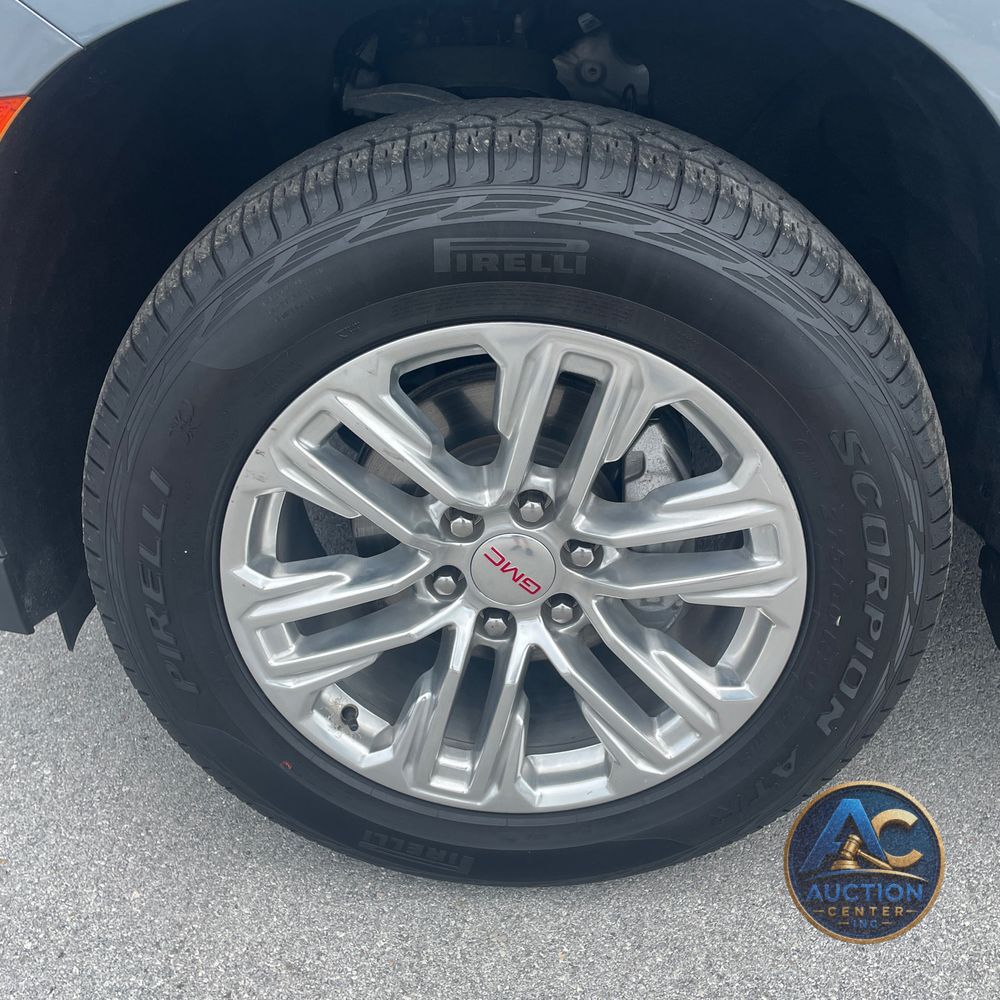 2022 GMC Yukon XL SLT