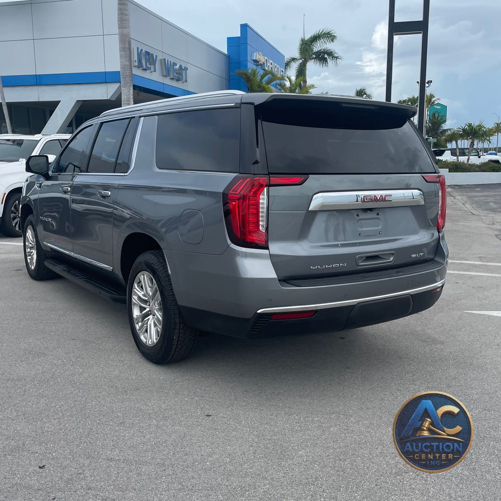 2022 GMC Yukon XL SLT