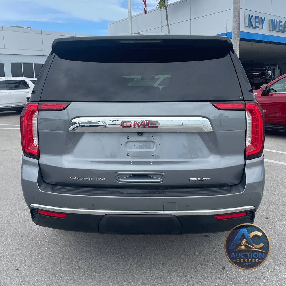 2022 GMC Yukon XL SLT