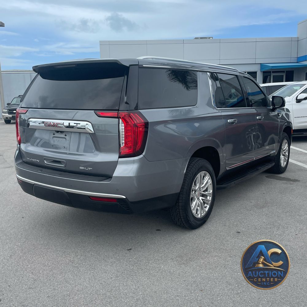 2022 GMC Yukon XL SLT