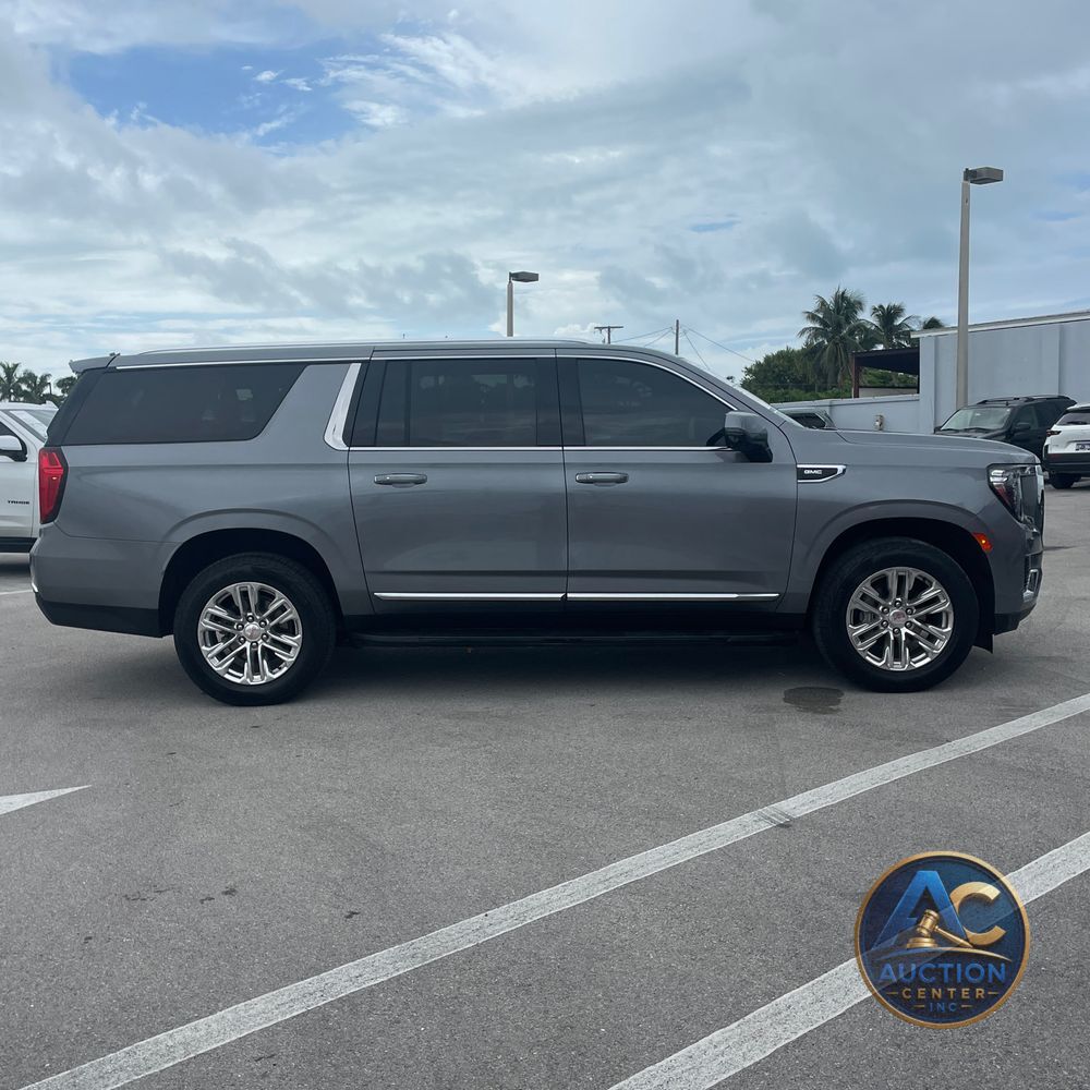 2022 GMC Yukon XL SLT