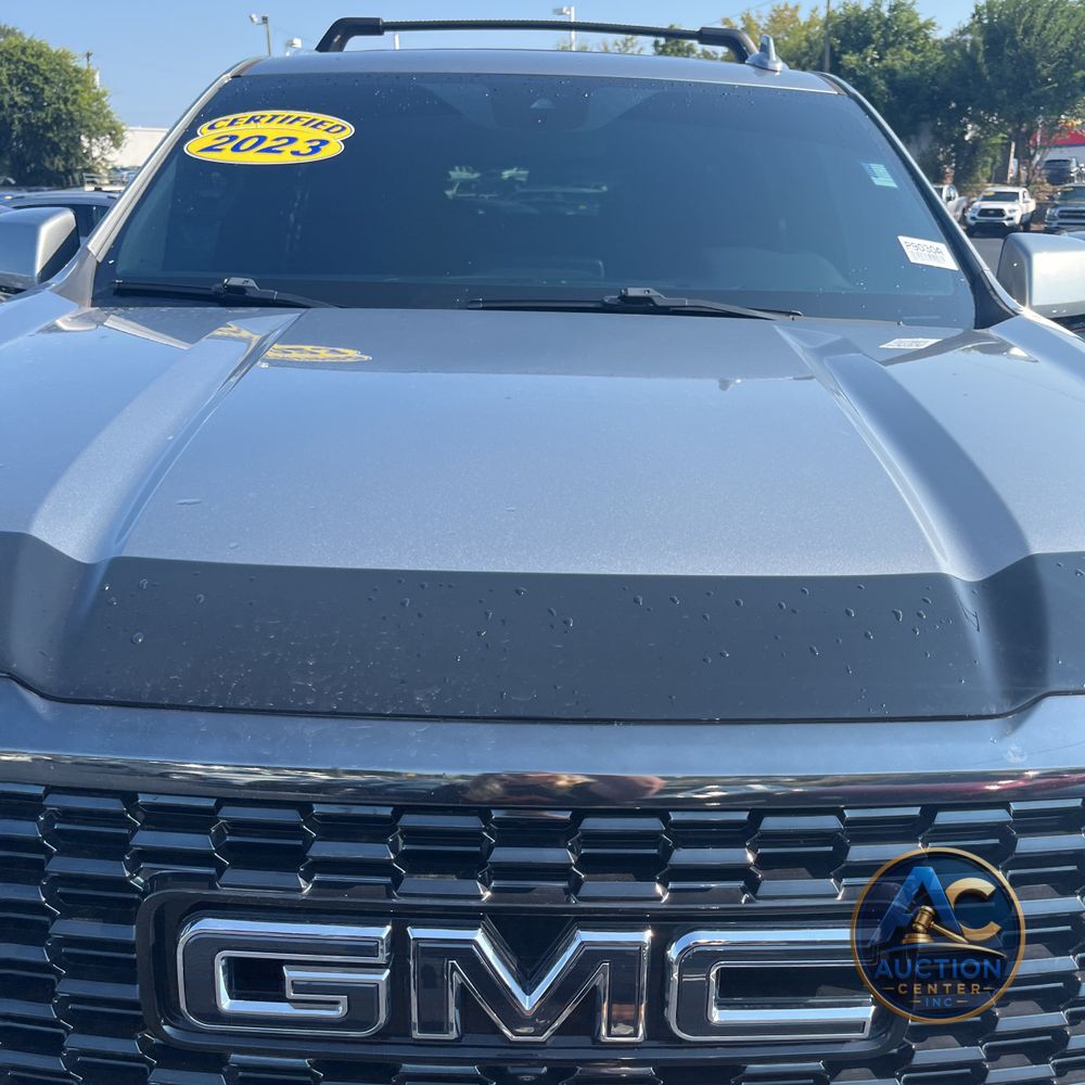 2023 GMC Yukon XL SLT