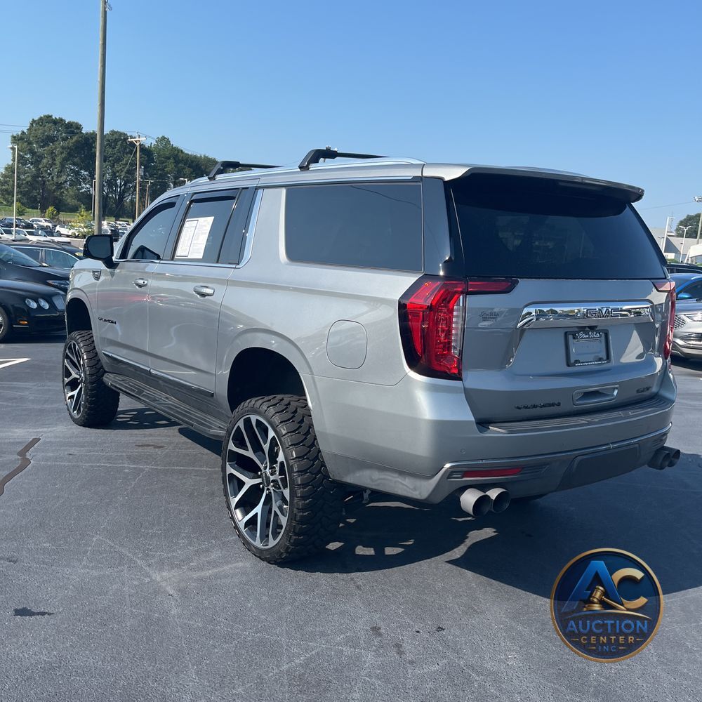 2023 GMC Yukon XL SLT