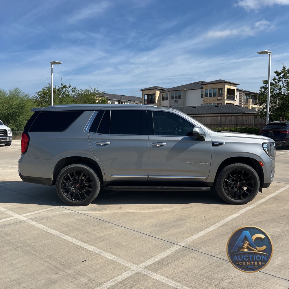 2023 GMC Yukon SLT