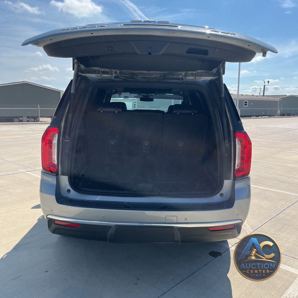2023 GMC Yukon SLT