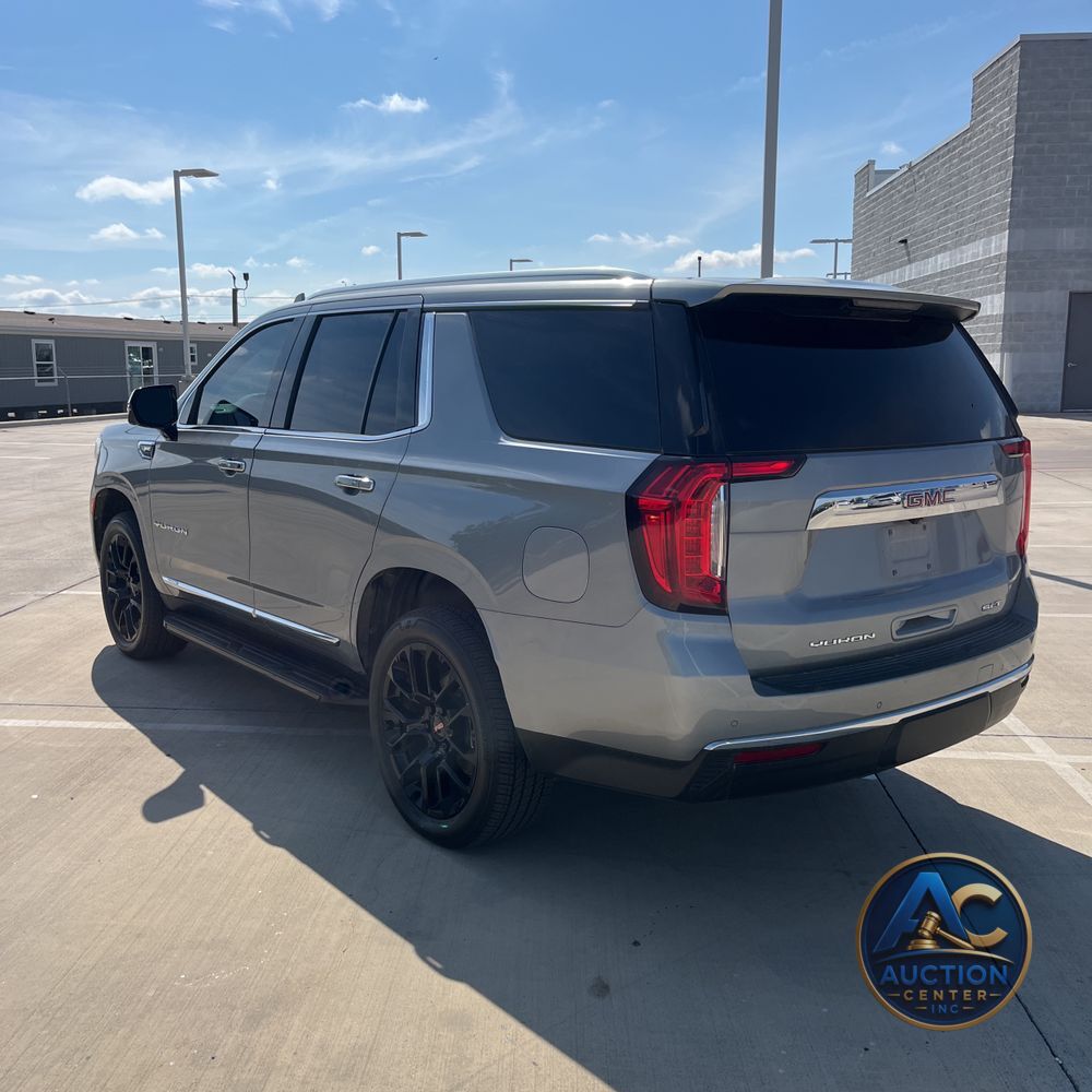 2023 GMC Yukon SLT