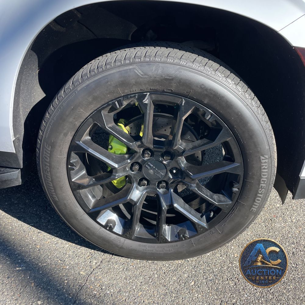 2022 GMC Yukon SLT