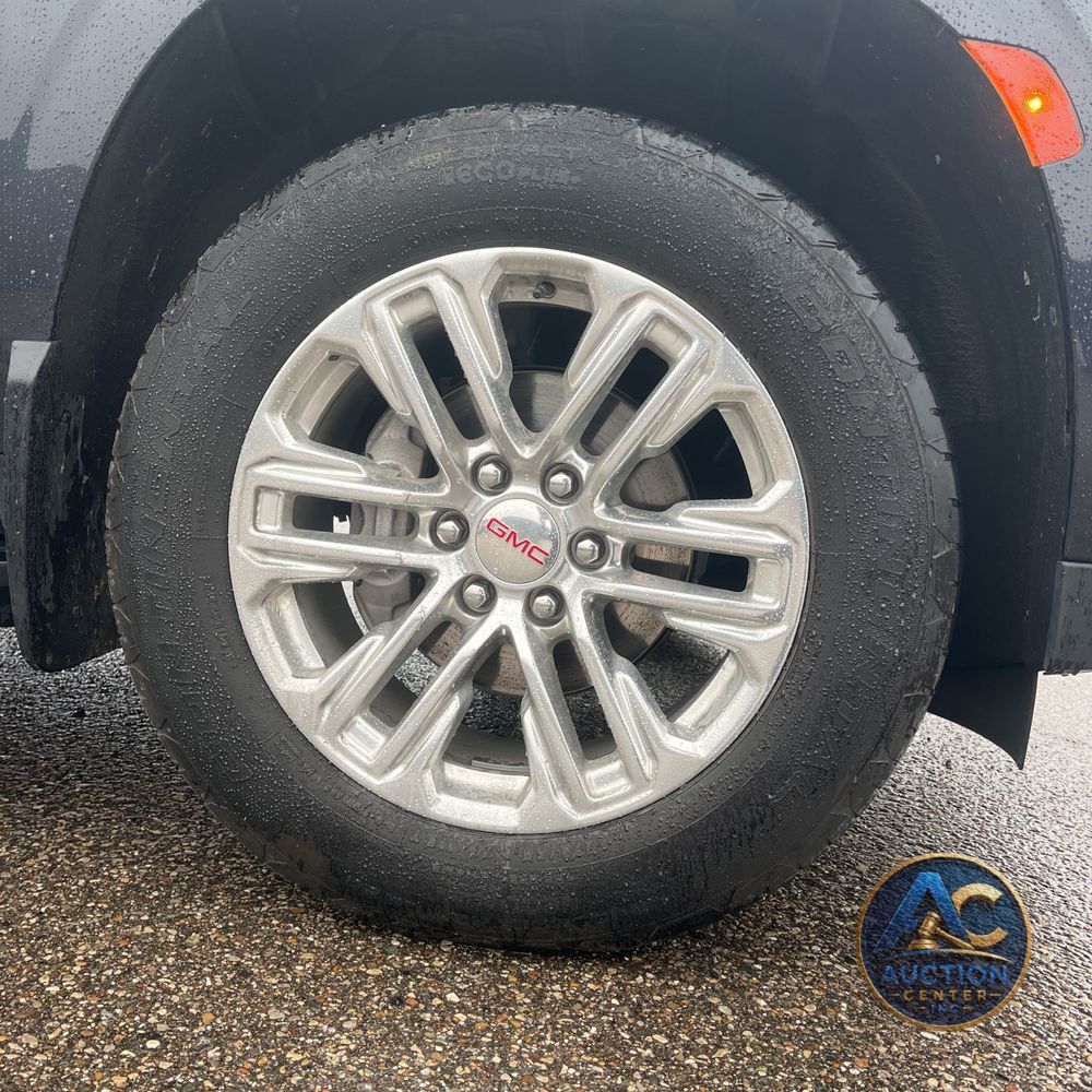 2024 GMC Yukon SLT