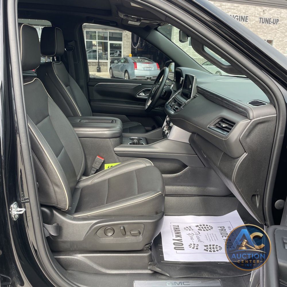 2023 GMC Yukon SLT
