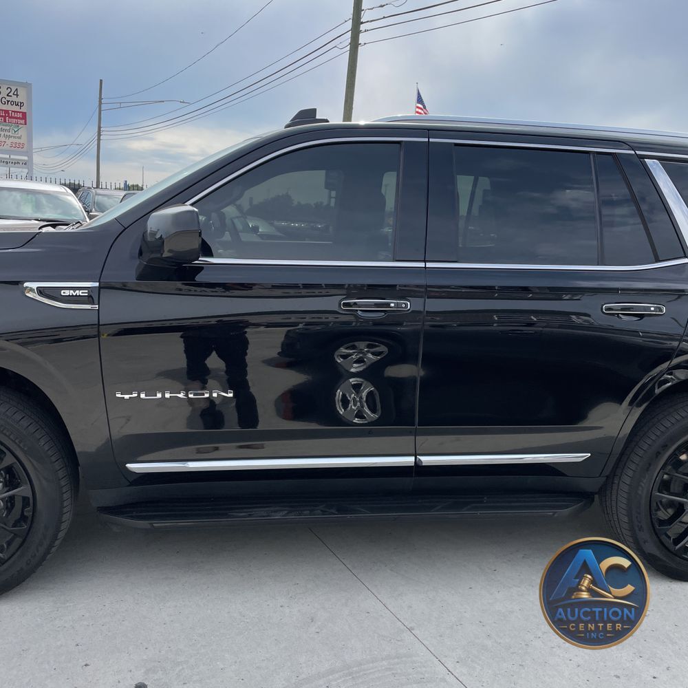 2023 GMC Yukon SLT
