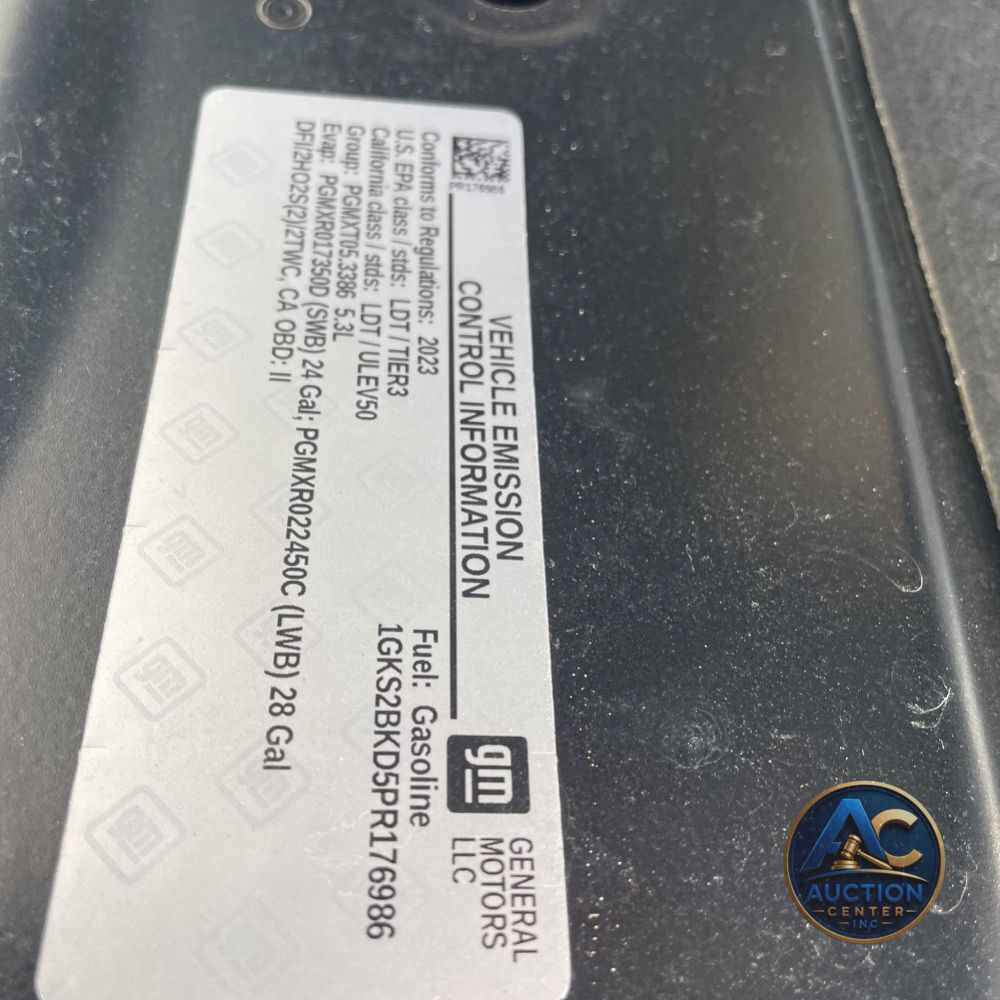 2023 GMC Yukon SLT