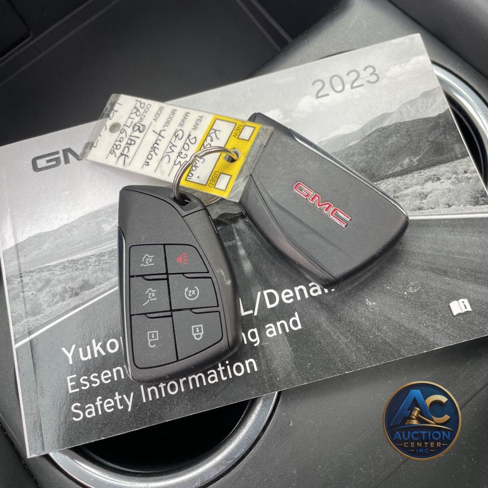 2023 GMC Yukon SLT