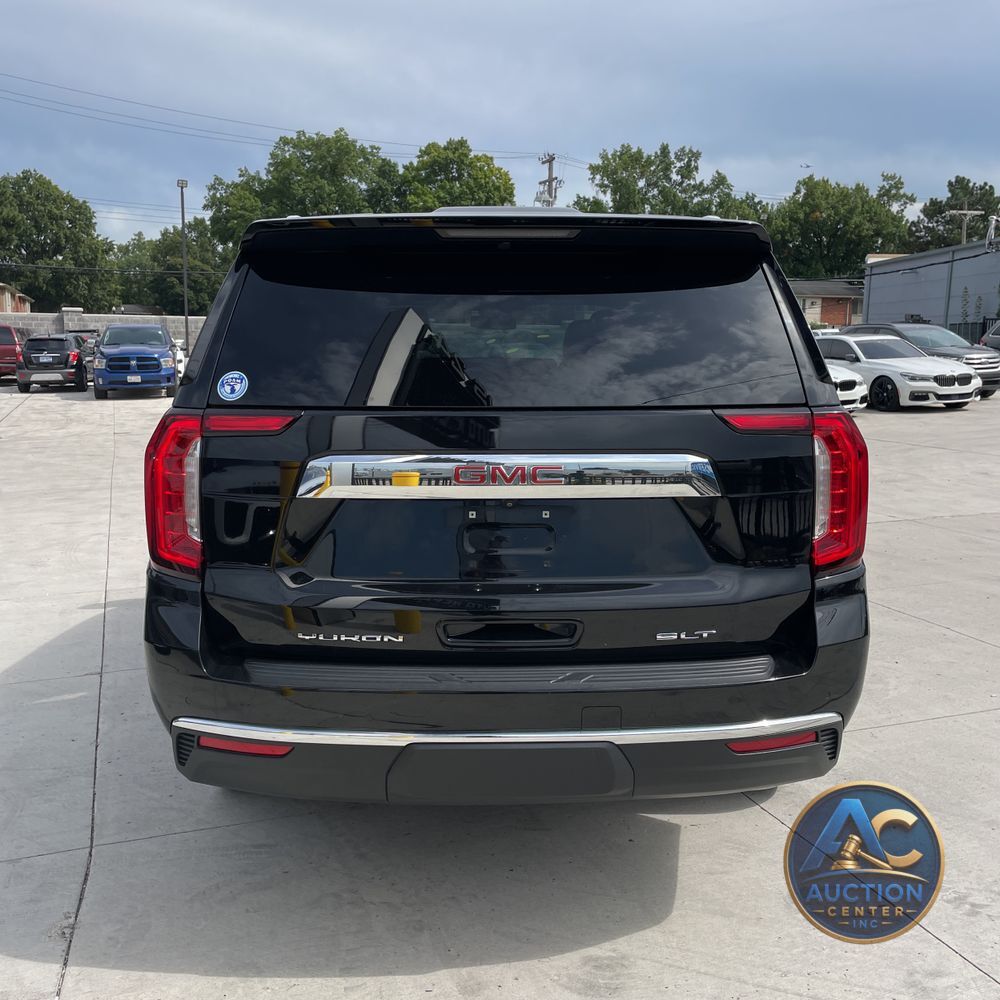2023 GMC Yukon SLT