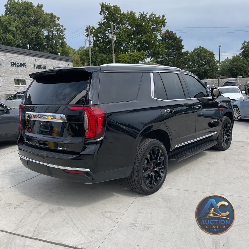 2023 GMC Yukon SLT