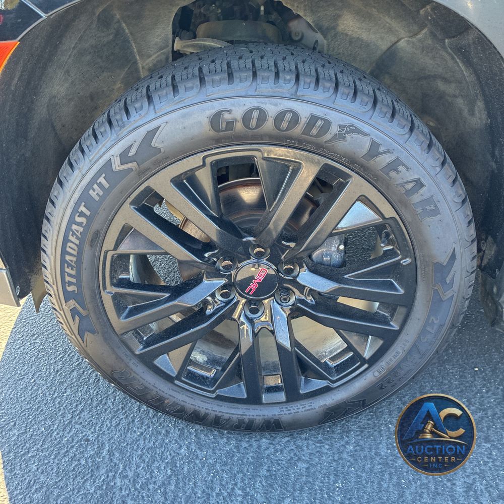 2022 GMC Yukon SLT