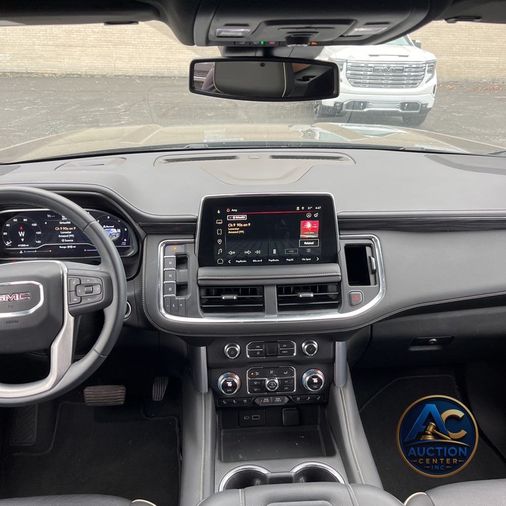 2023 GMC Yukon SLT