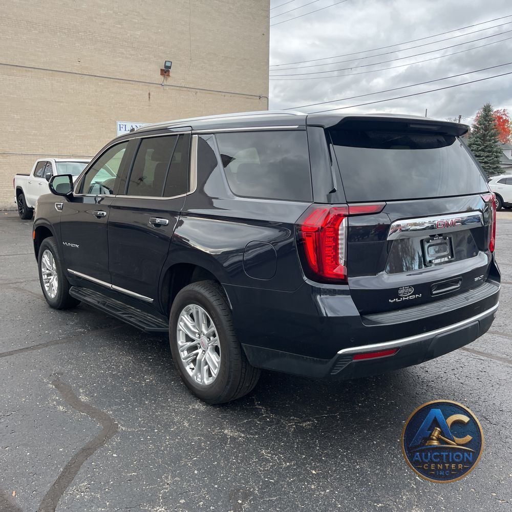 2023 GMC Yukon SLT