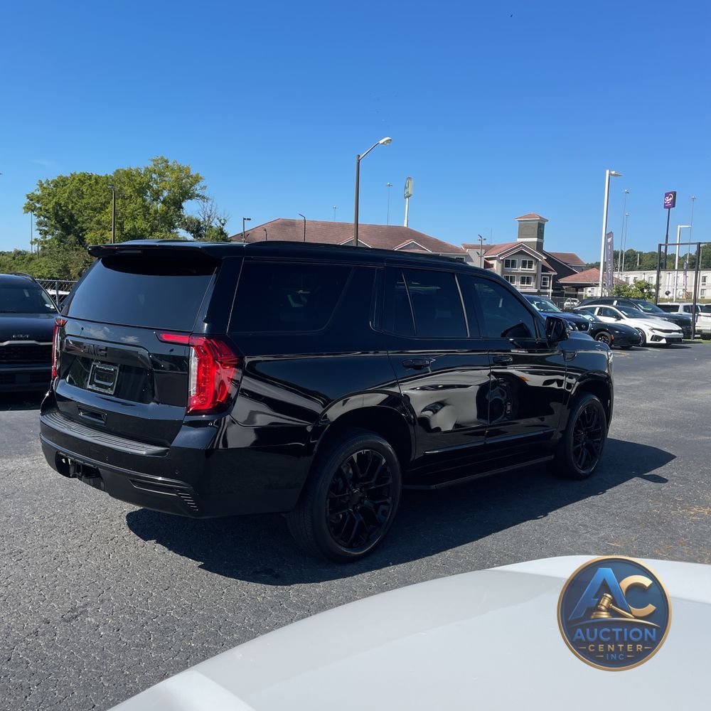 2023 GMC Yukon SLT