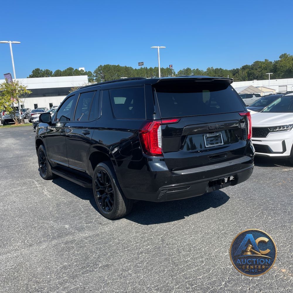 2023 GMC Yukon SLT