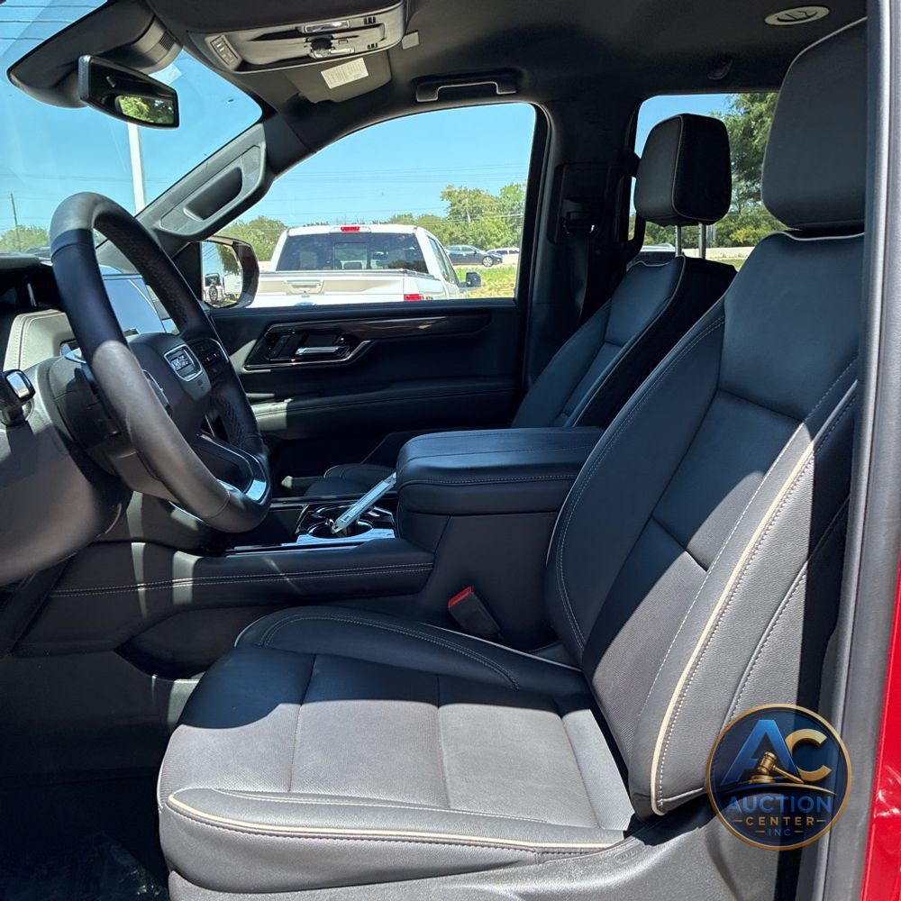 2025 GMC Yukon Elevation