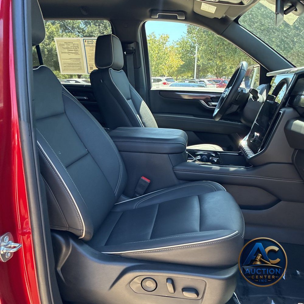 2025 GMC Yukon Elevation