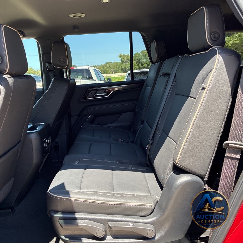 2025 GMC Yukon Elevation