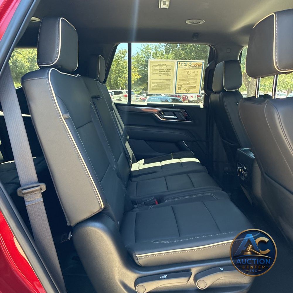 2025 GMC Yukon Elevation