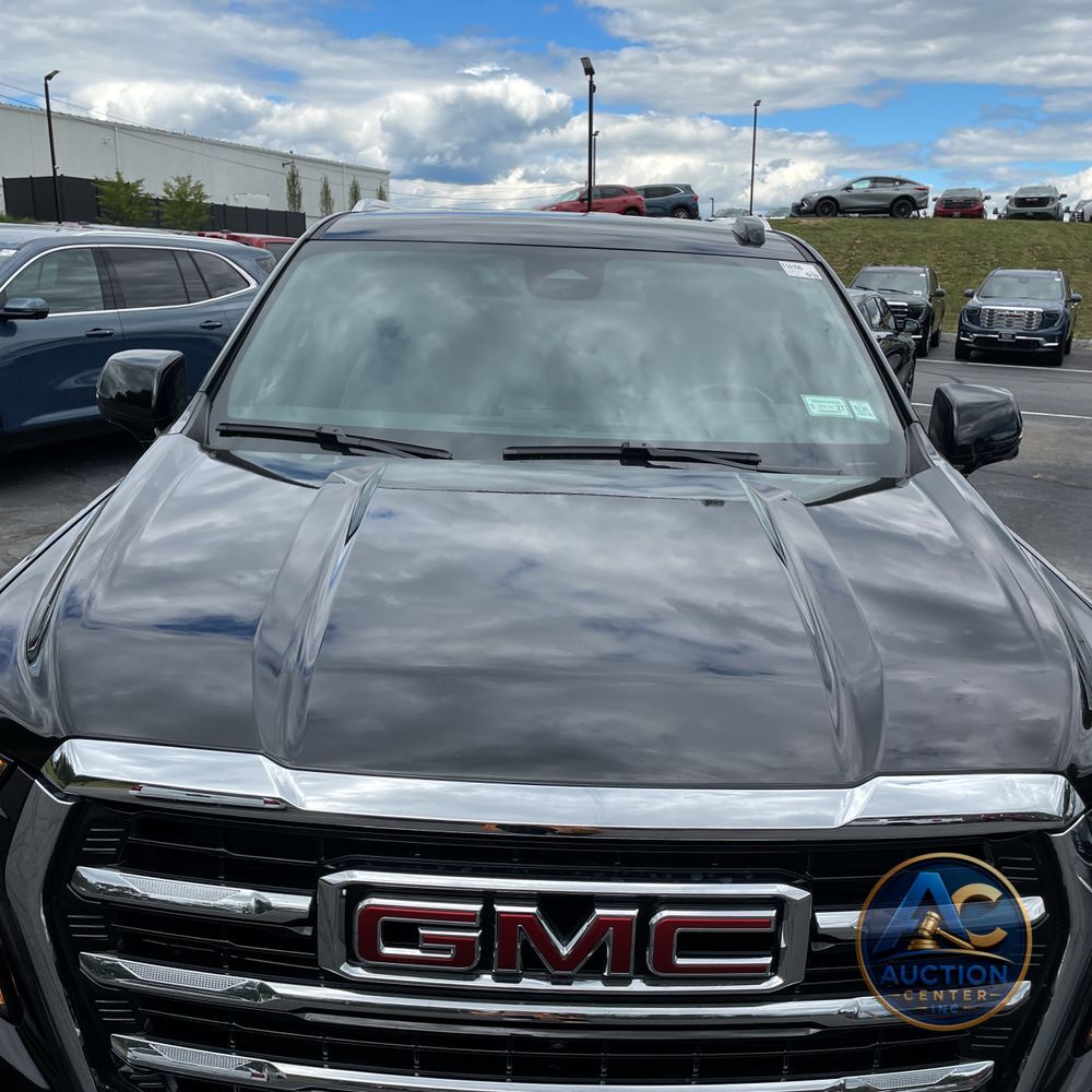 2025 GMC Yukon Elevation