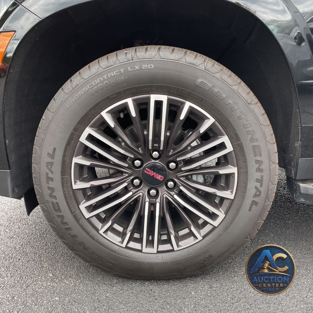 2025 GMC Yukon Elevation