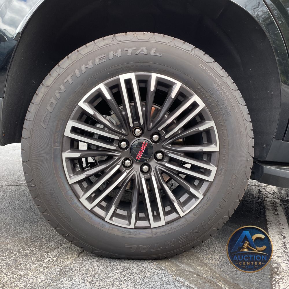 2025 GMC Yukon Elevation