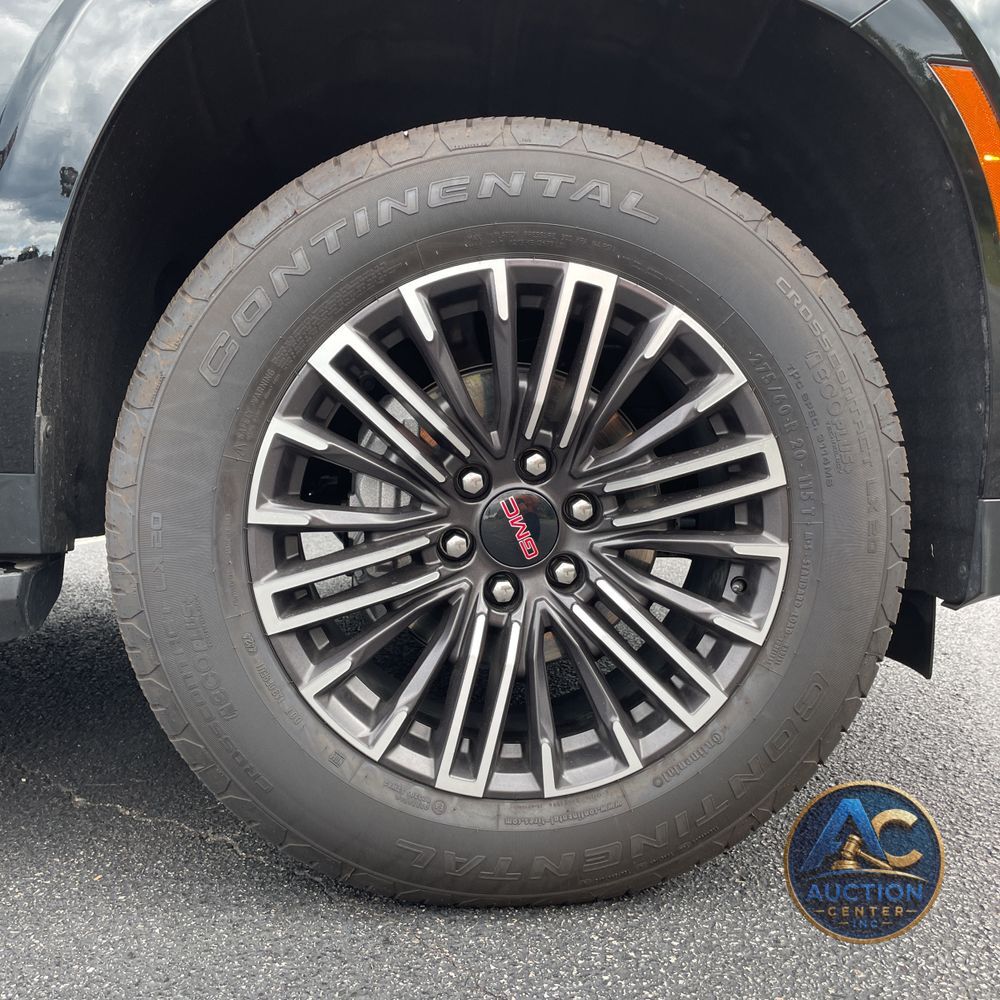 2025 GMC Yukon Elevation
