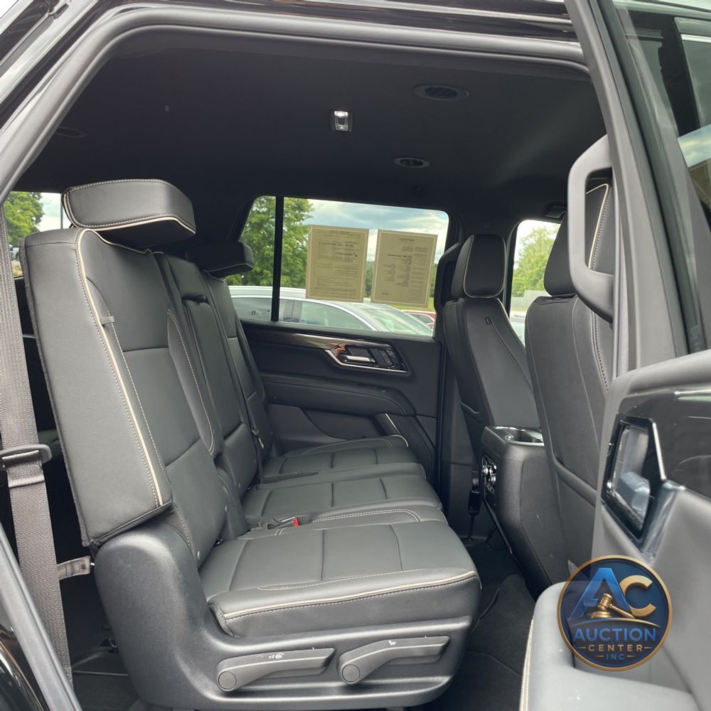 2025 GMC Yukon Elevation