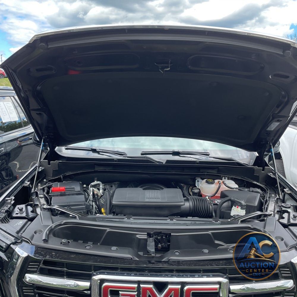 2025 GMC Yukon Elevation
