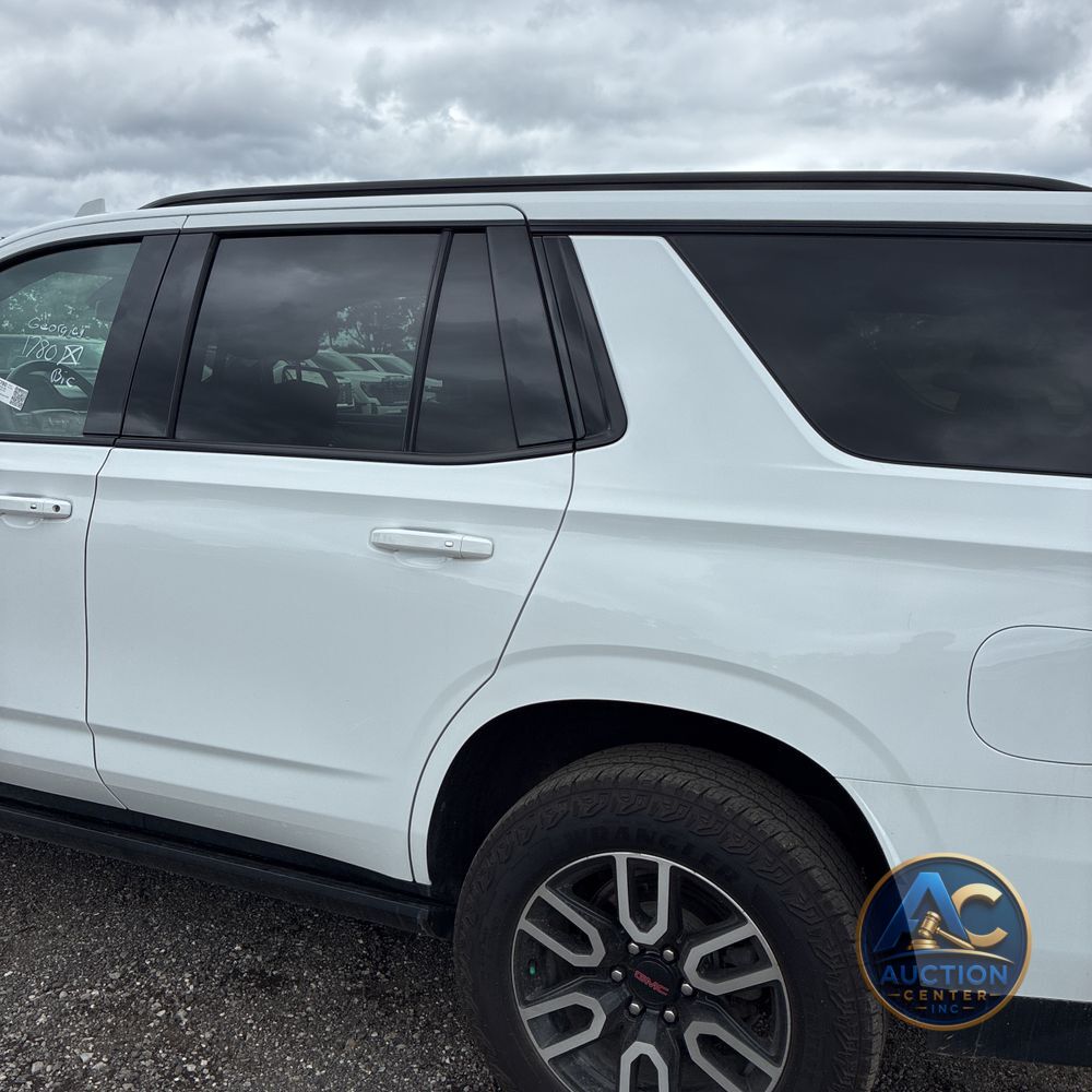 2023 GMC Yukon AT4