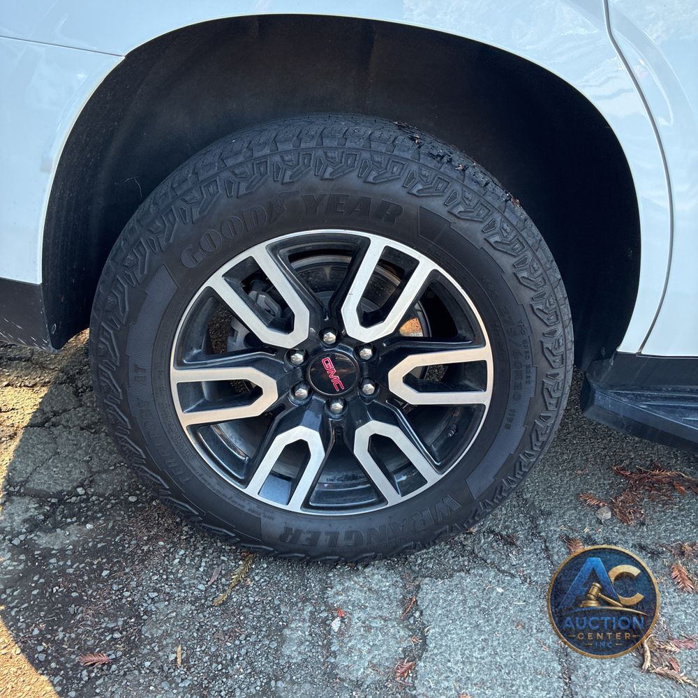 2023 GMC Yukon AT4